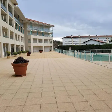 Du Golf Et Nivelle *